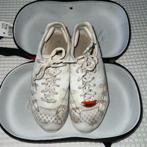 SIZE 7 NFINITY VENGEANCE